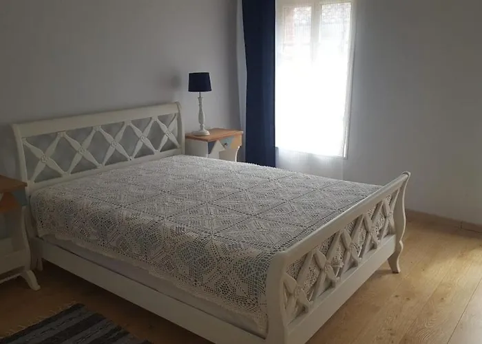La Petite Maison Hébergement de vacances Orgueil